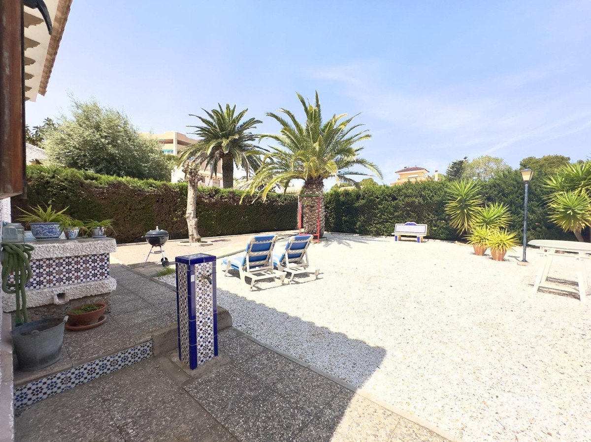 3 Bed Detached Villa in Cabo Roig