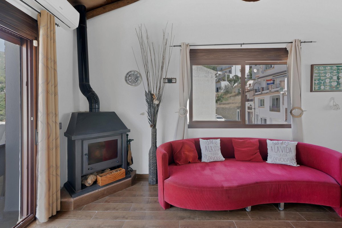 6 Bed Townhouse in Ojén