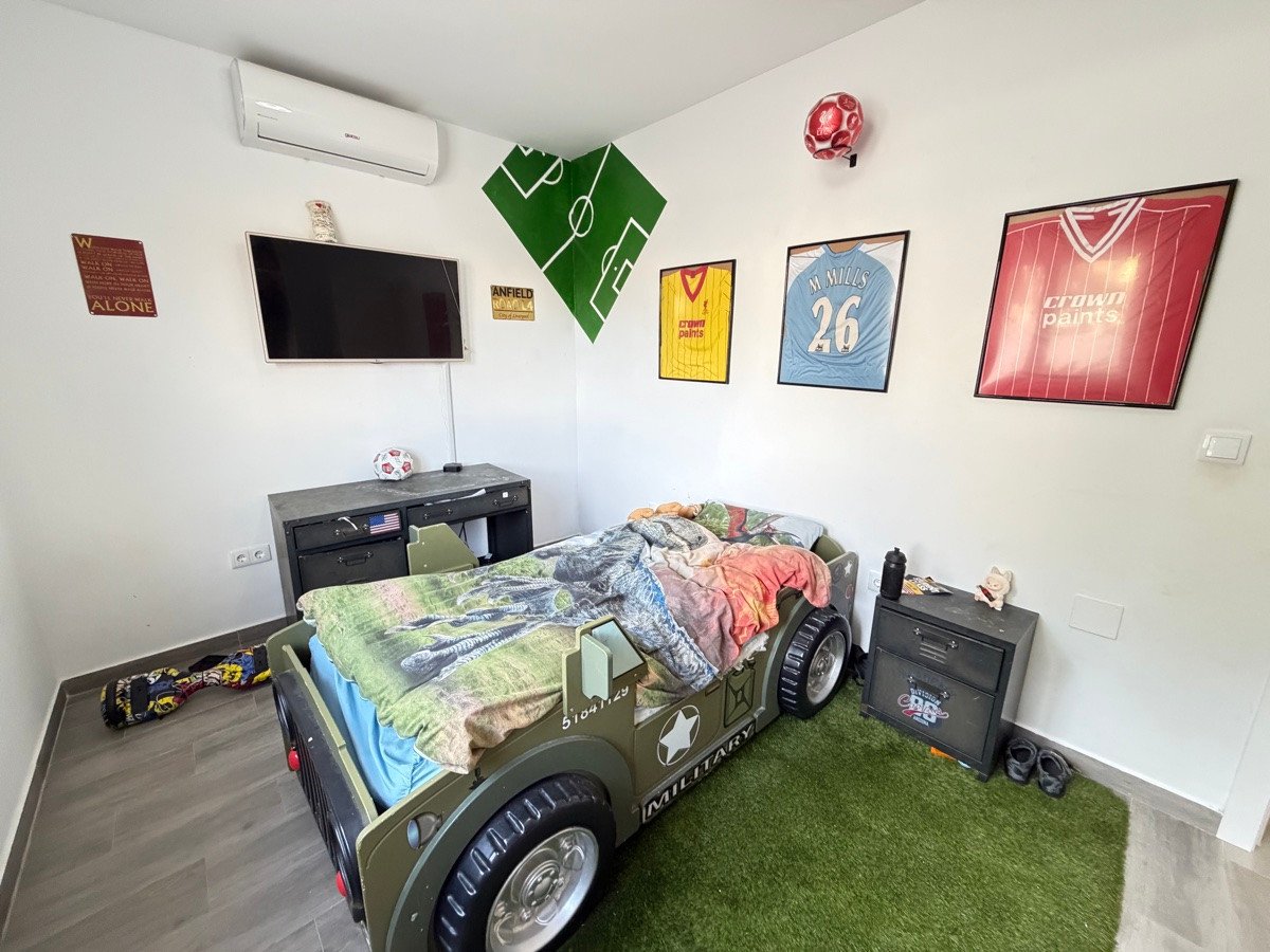 6 Bed Detached Villa in Villamartin