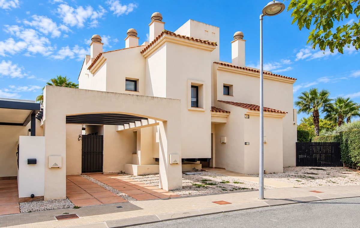 4 Bed Detached Villa in Roda Golf