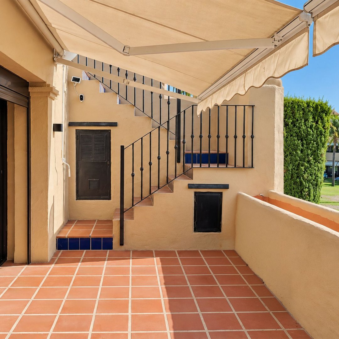 3 Bed Middle Floor Apartment in Estepona