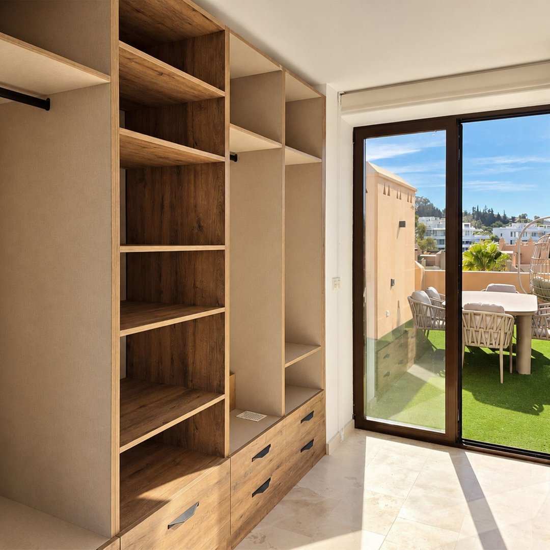 3 Bed Middle Floor Apartment in Estepona