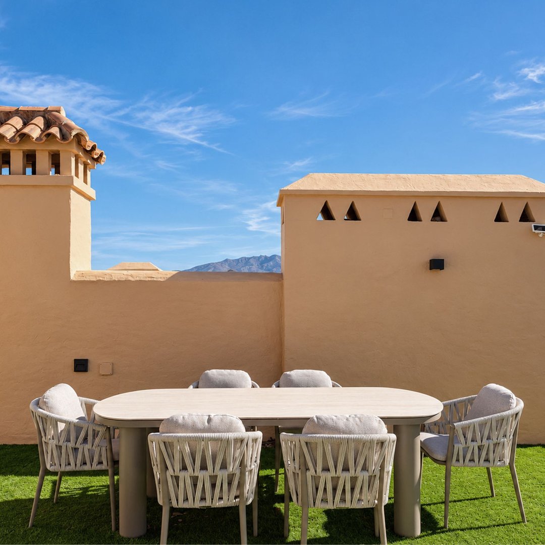 3 Bed Middle Floor Apartment in Estepona
