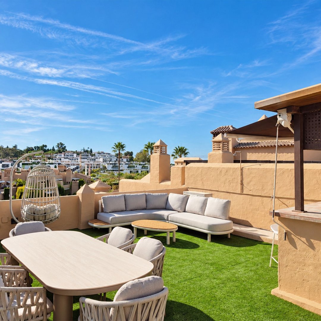 3 Bed Middle Floor Apartment in Estepona