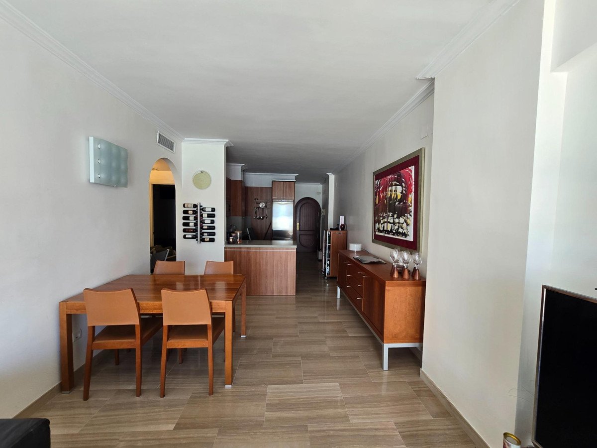 2 Bed Middle Floor Apartment in Benalmadena