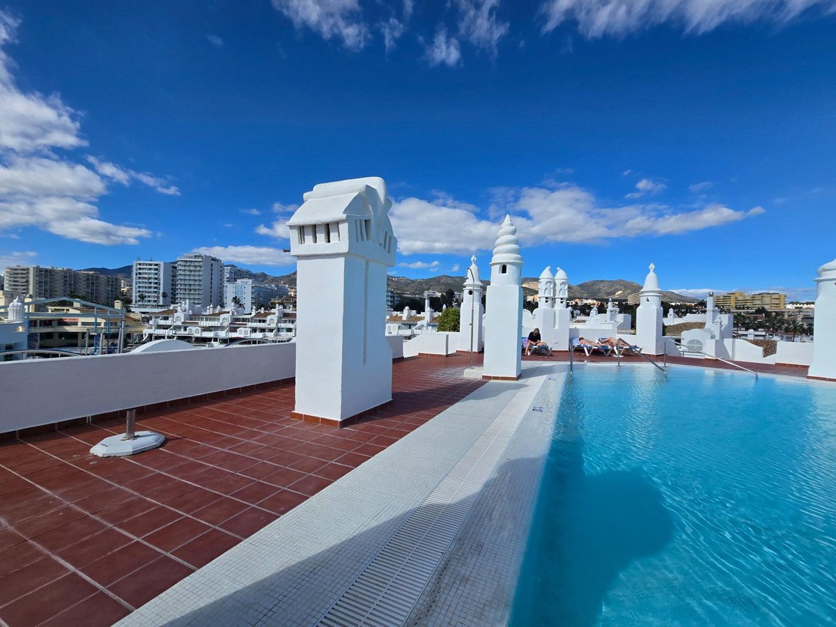 2 Bed Middle Floor Apartment in Benalmadena
