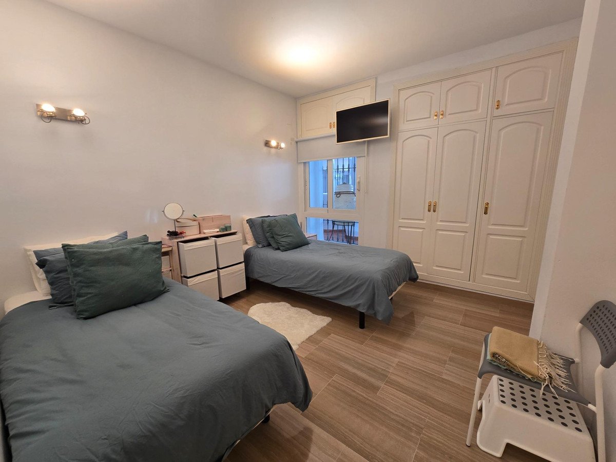 2 Bed Middle Floor Apartment in Benalmadena