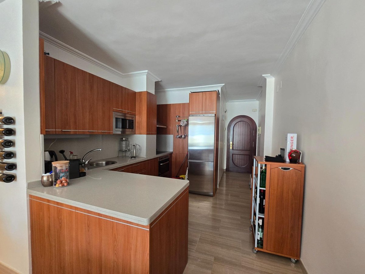 2 Bed Middle Floor Apartment in Benalmadena