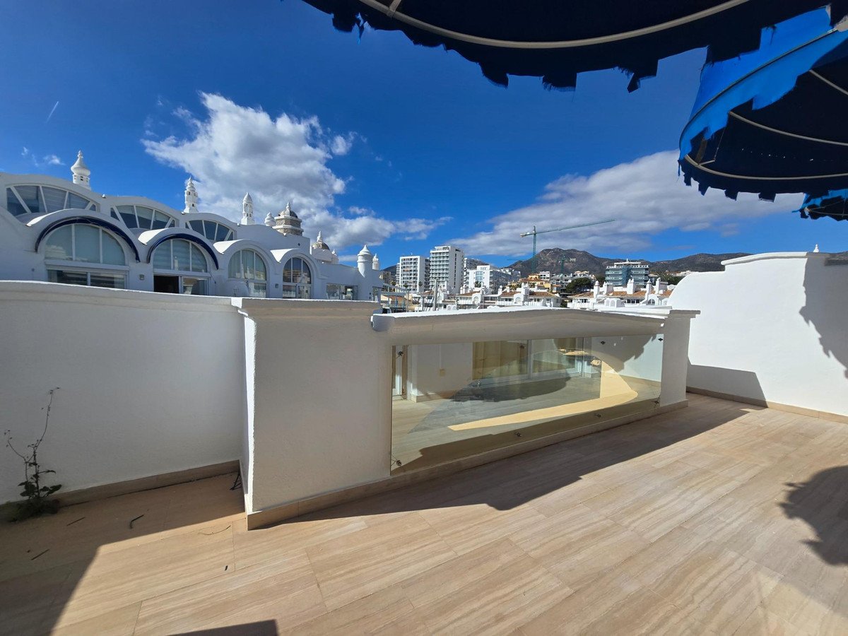 2 Bed Middle Floor Apartment in Benalmadena