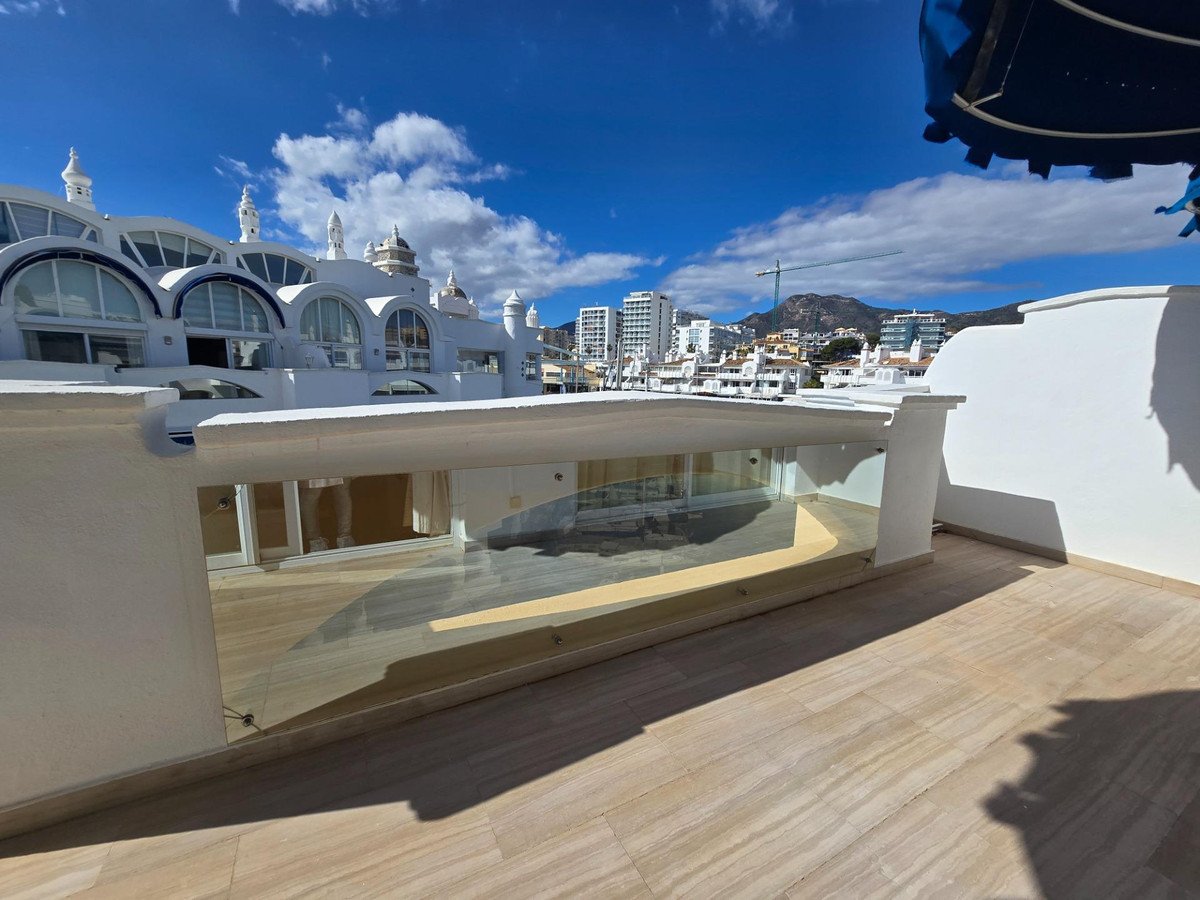 2 Bed Middle Floor Apartment in Benalmadena