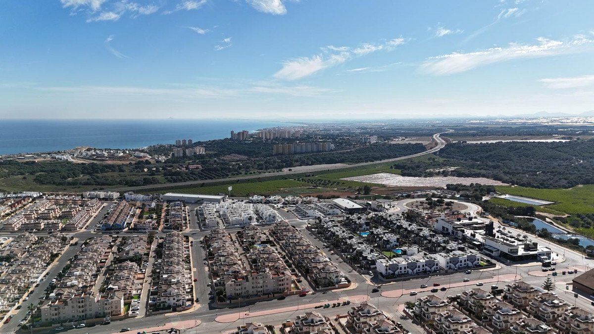 1 Bed Residential Plot in Lomas de Cabo Roig