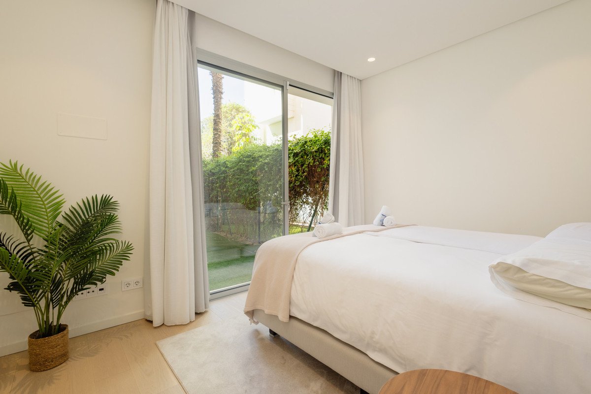 4 Bed Duplex in Benahavís