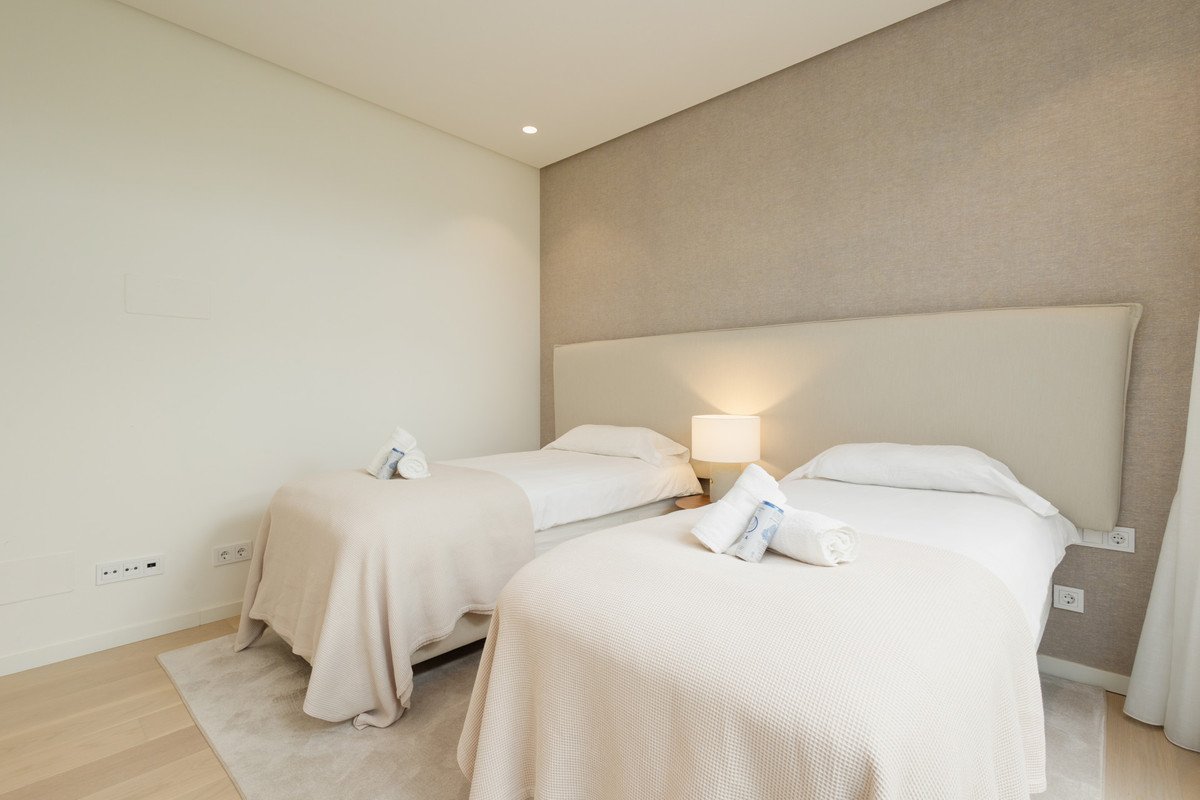4 Bed Duplex in Benahavís