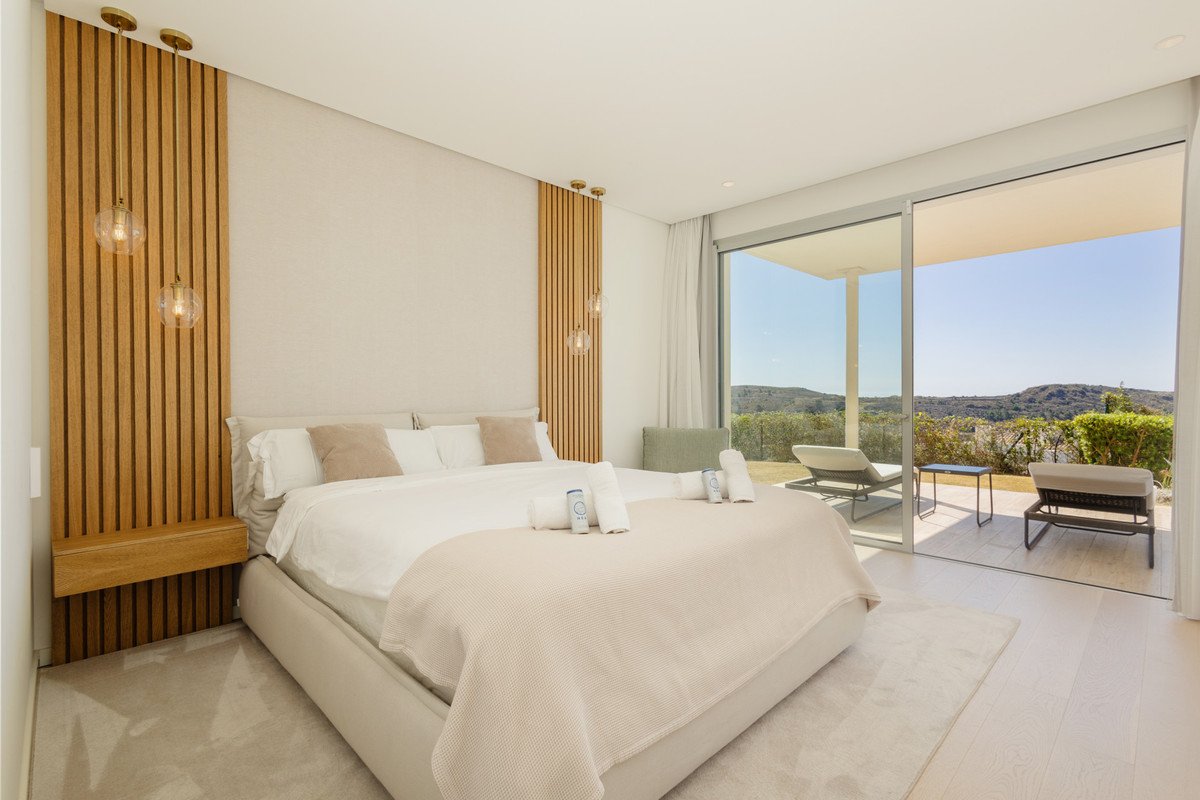4 Bed Duplex in Benahavís