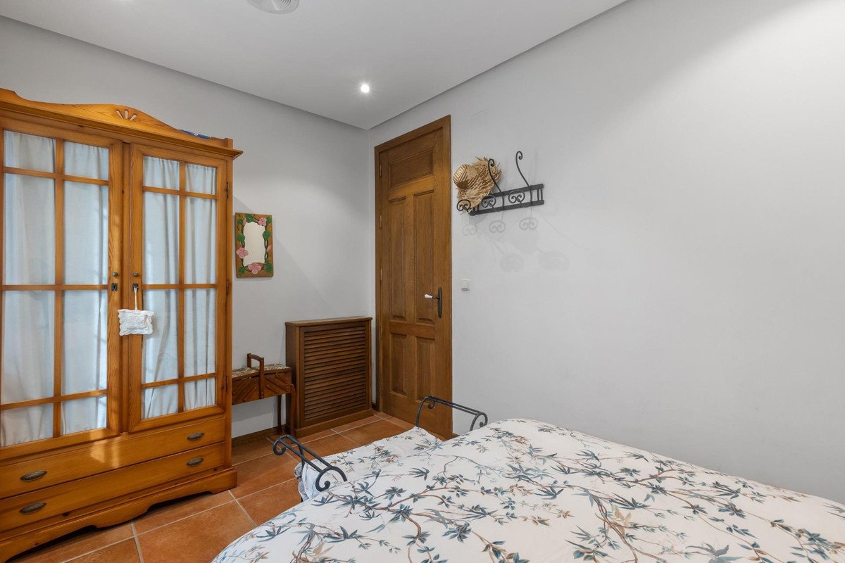 6 Bed Detached Villa in Torrevieja