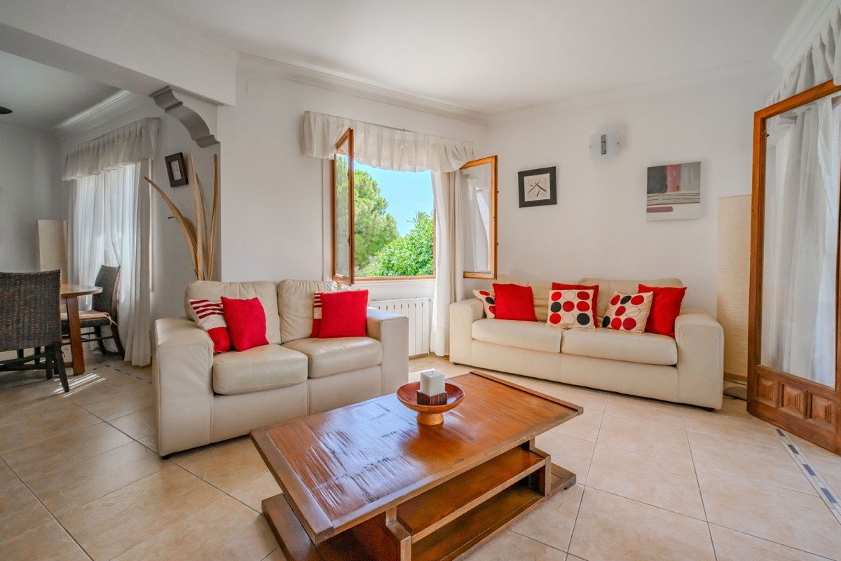 4 Bed Detached Villa in Cabo Roig
