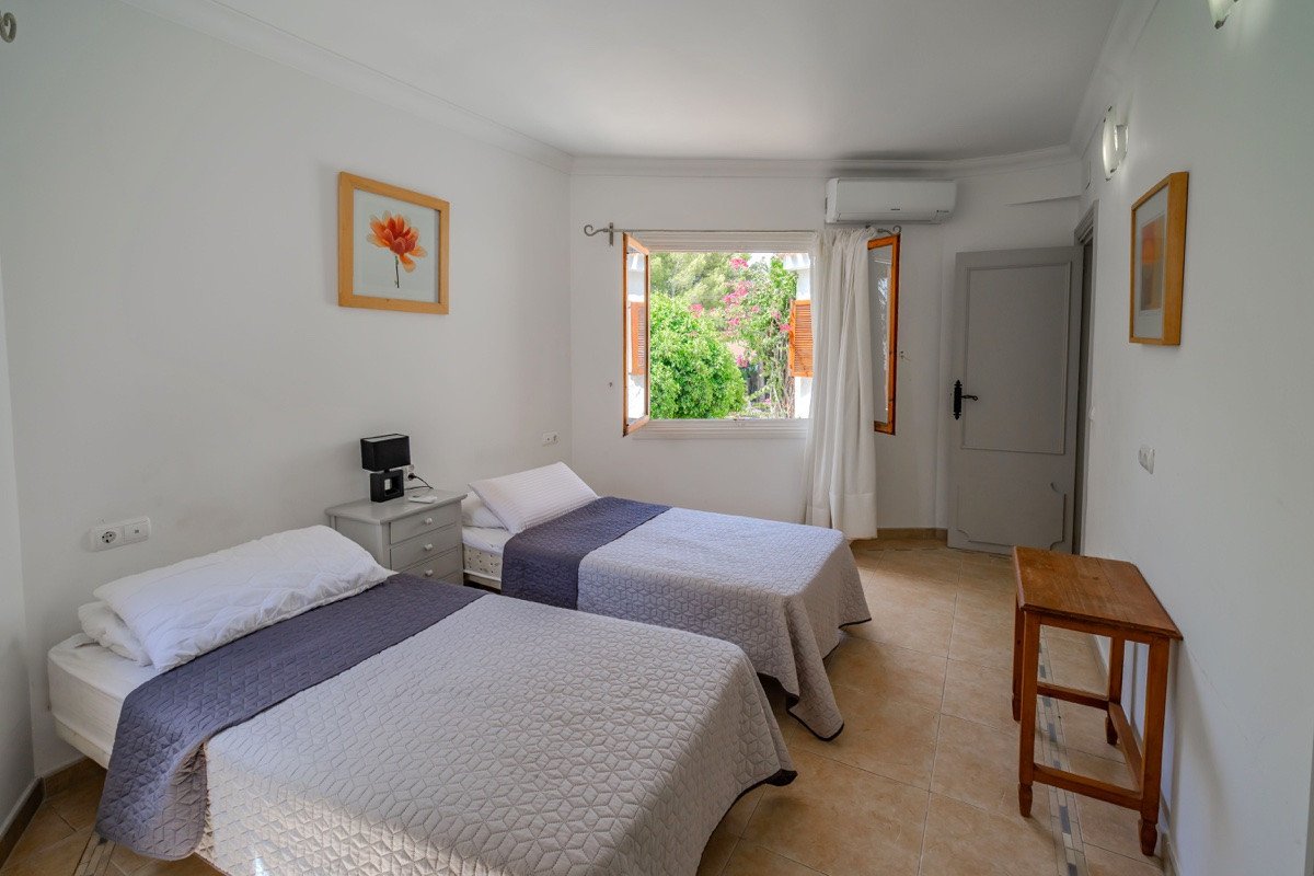 4 Bed Detached Villa in Cabo Roig