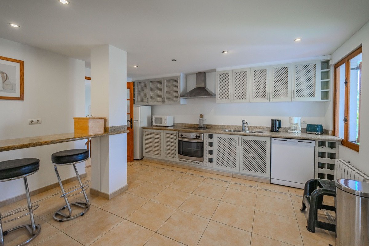 4 Bed Detached Villa in Cabo Roig