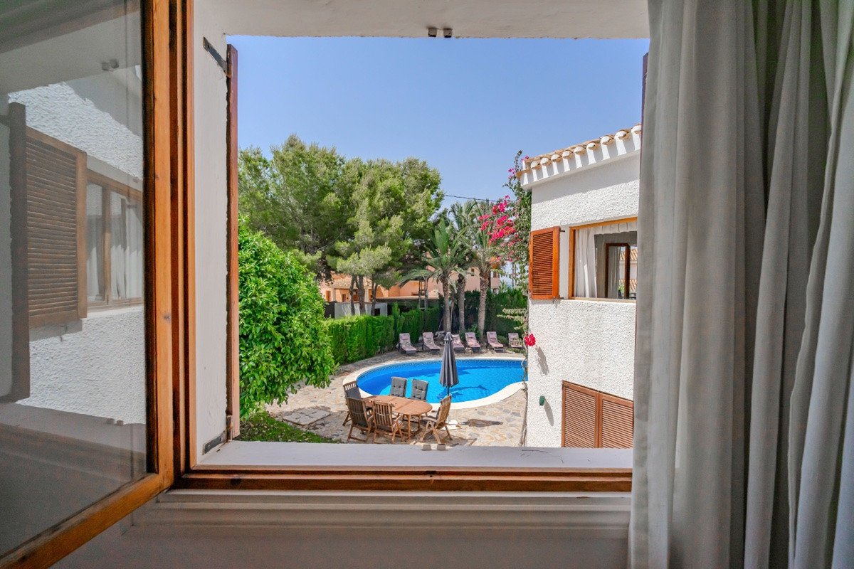 4 Bed Detached Villa in Cabo Roig