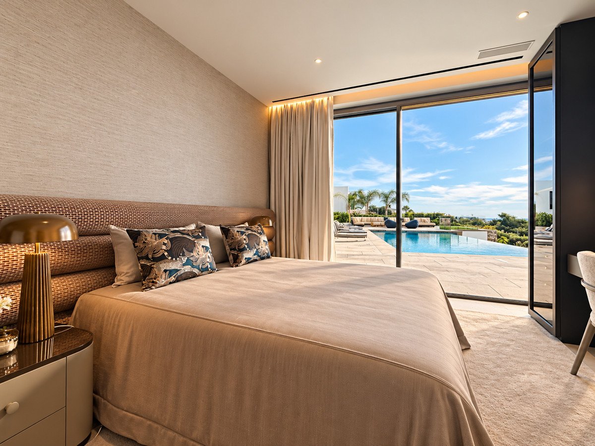 6 Bed Detached Villa in Sotogrande