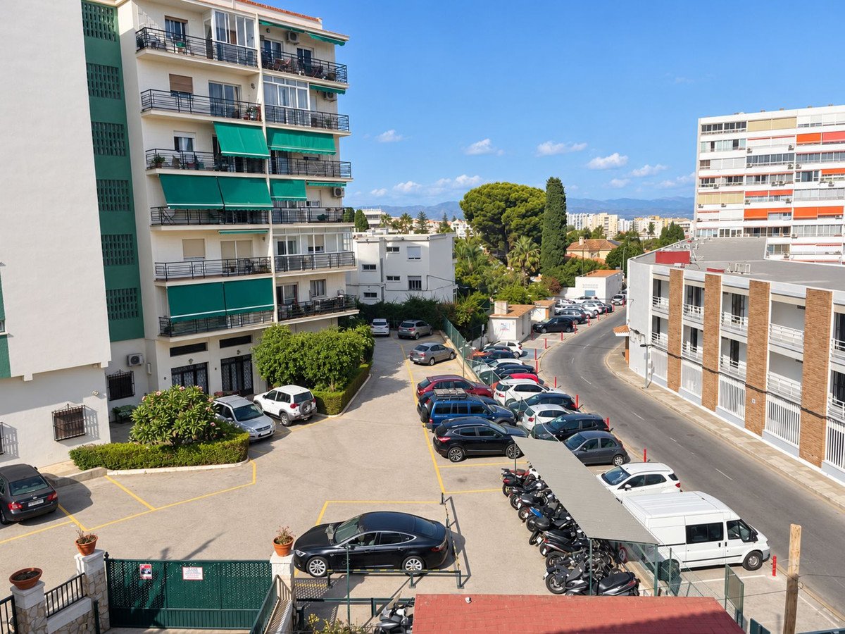 3 Bed Middle Floor Apartment in Benalmadena