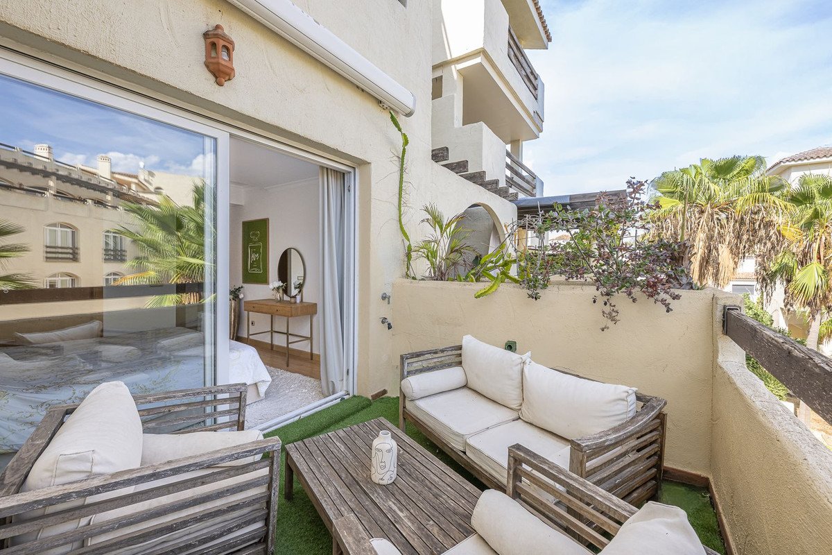 1 Bed Middle Floor Apartment in El Paraiso