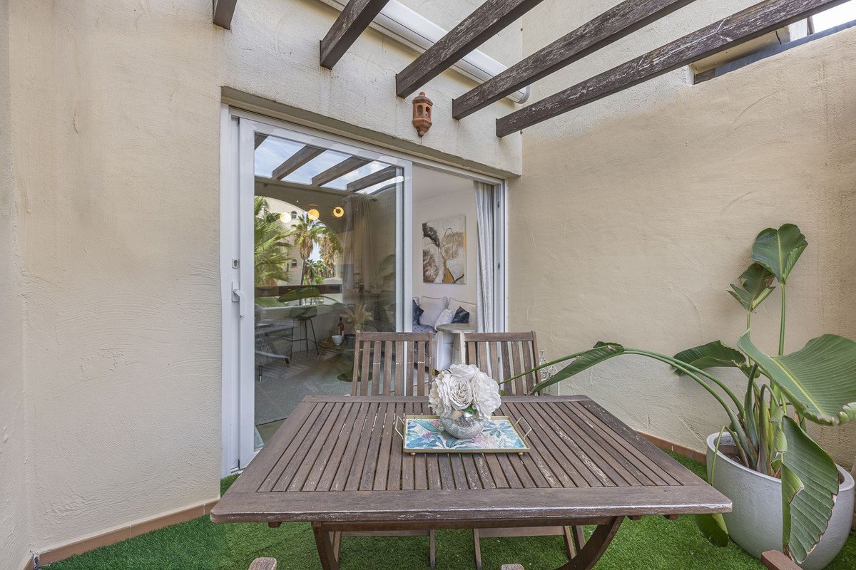 1 Bed Middle Floor Apartment in El Paraiso
