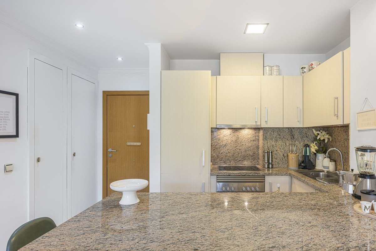1 Bed Middle Floor Apartment in El Paraiso