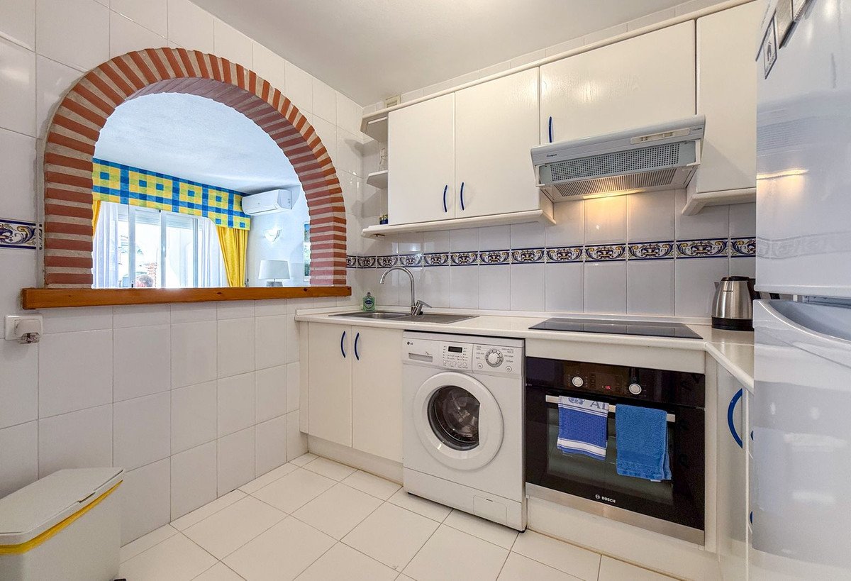 2 Bed Middle Floor Apartment in Mijas Golf