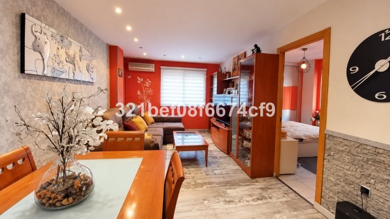 3 Bed Middle Floor Apartment in Málaga