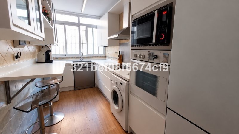3 Bed Middle Floor Apartment in Málaga