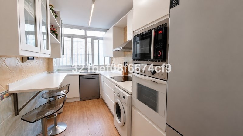 3 Bed Middle Floor Apartment in Málaga
