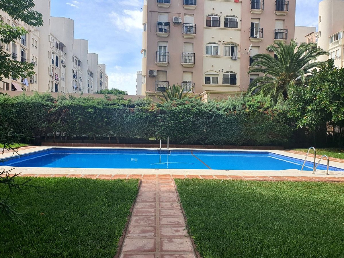 4 Bed Middle Floor Apartment in Torremolinos