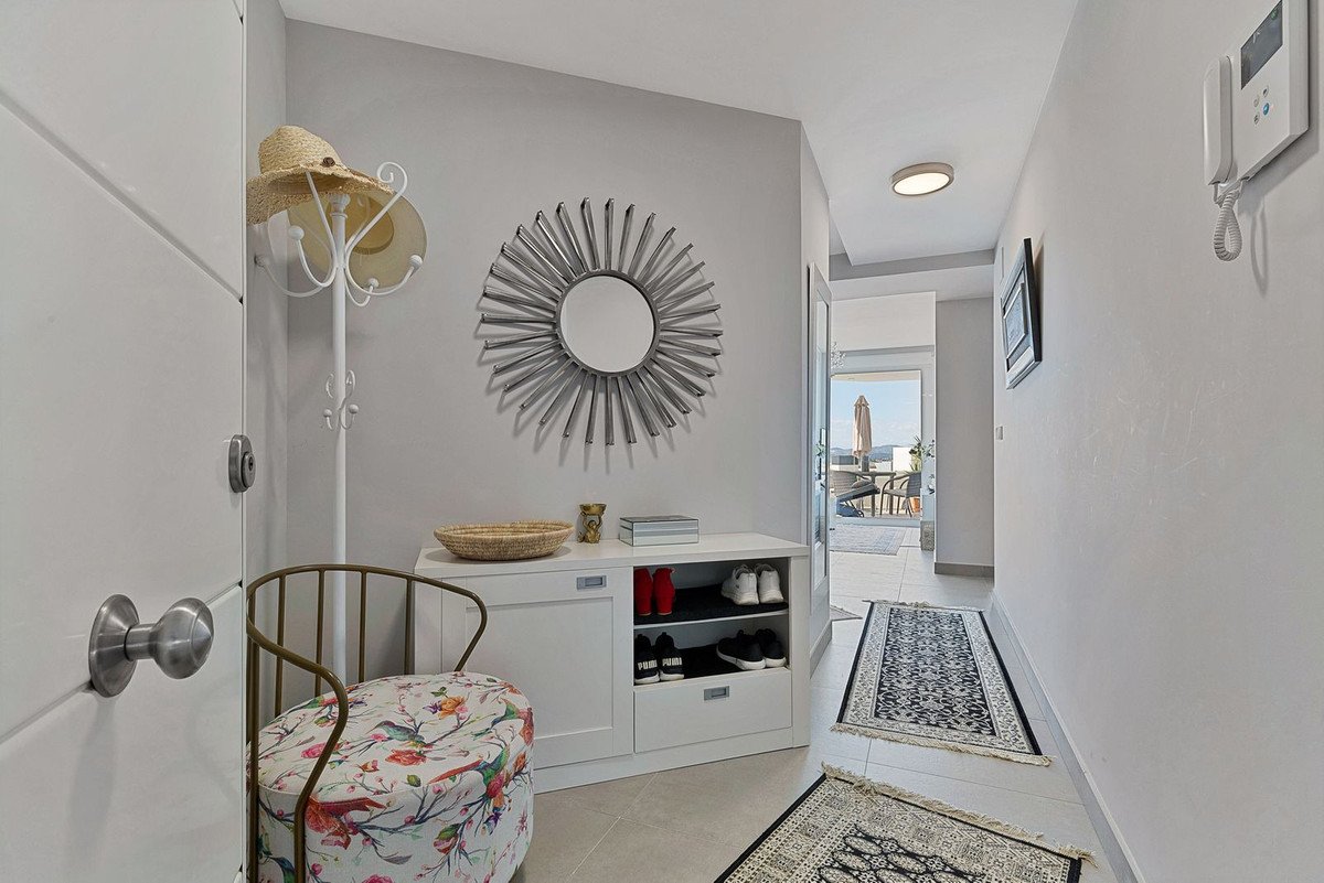 2 Bed Middle Floor Apartment in Torreblanca