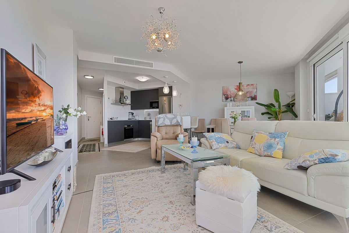 2 Bed Middle Floor Apartment in Torreblanca
