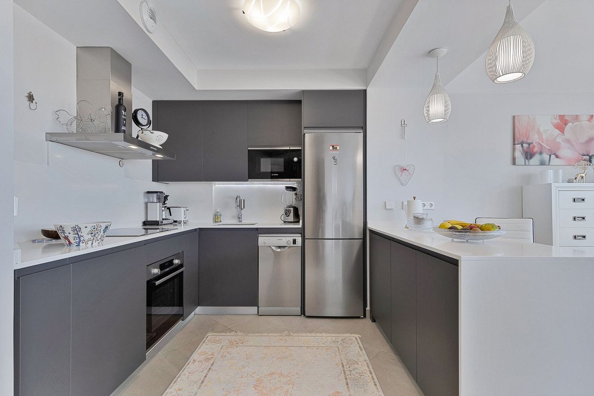 2 Bed Middle Floor Apartment in Torreblanca