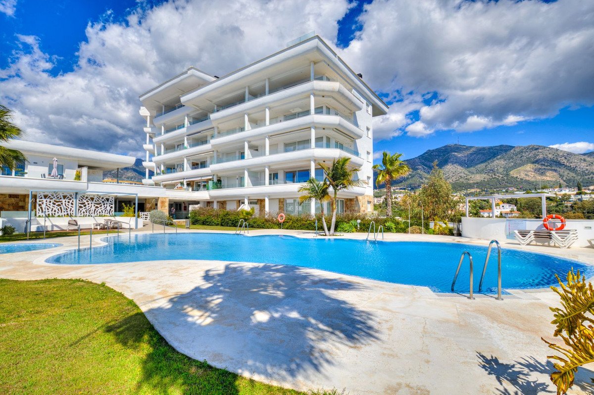 2 Bed Middle Floor Apartment in Torreblanca