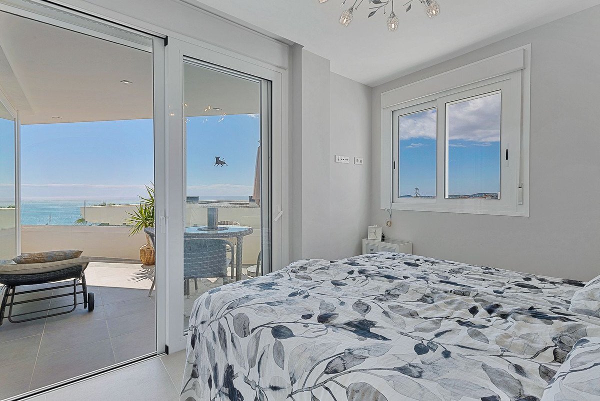 2 Bed Middle Floor Apartment in Torreblanca