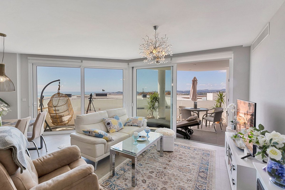 2 Bed Middle Floor Apartment in Torreblanca