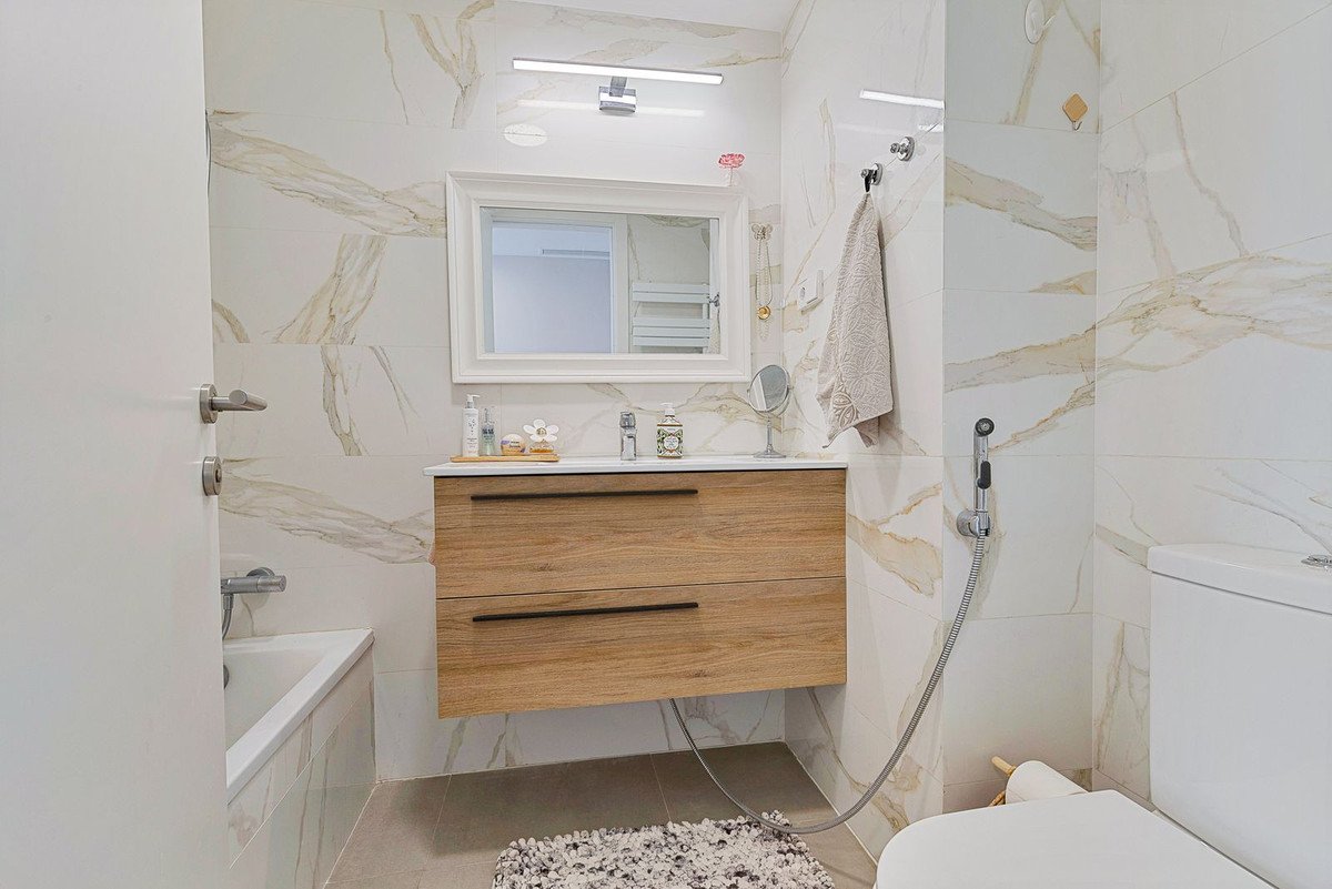 2 Bed Middle Floor Apartment in Torreblanca