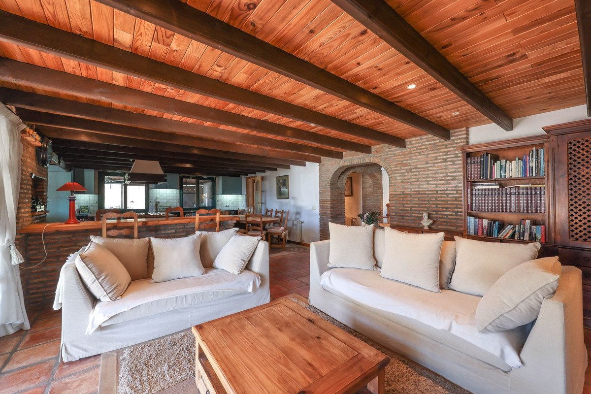 3 Bed Detached Villa in Monda