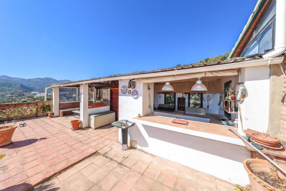 3 Bed Detached Villa in Monda