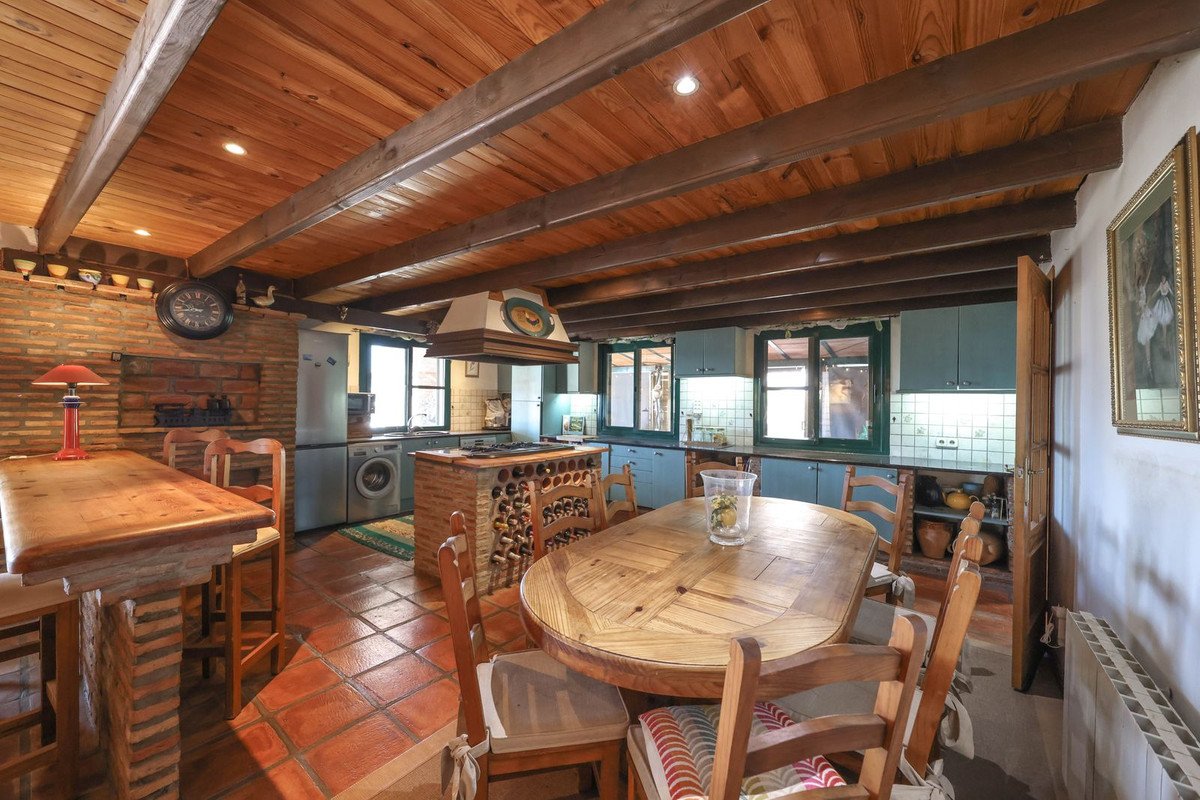 3 Bed Detached Villa in Monda