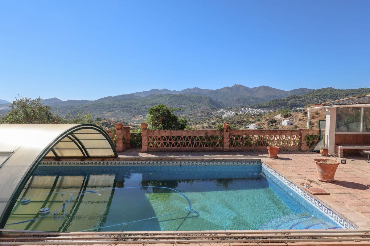 3 Bed Detached Villa in Monda