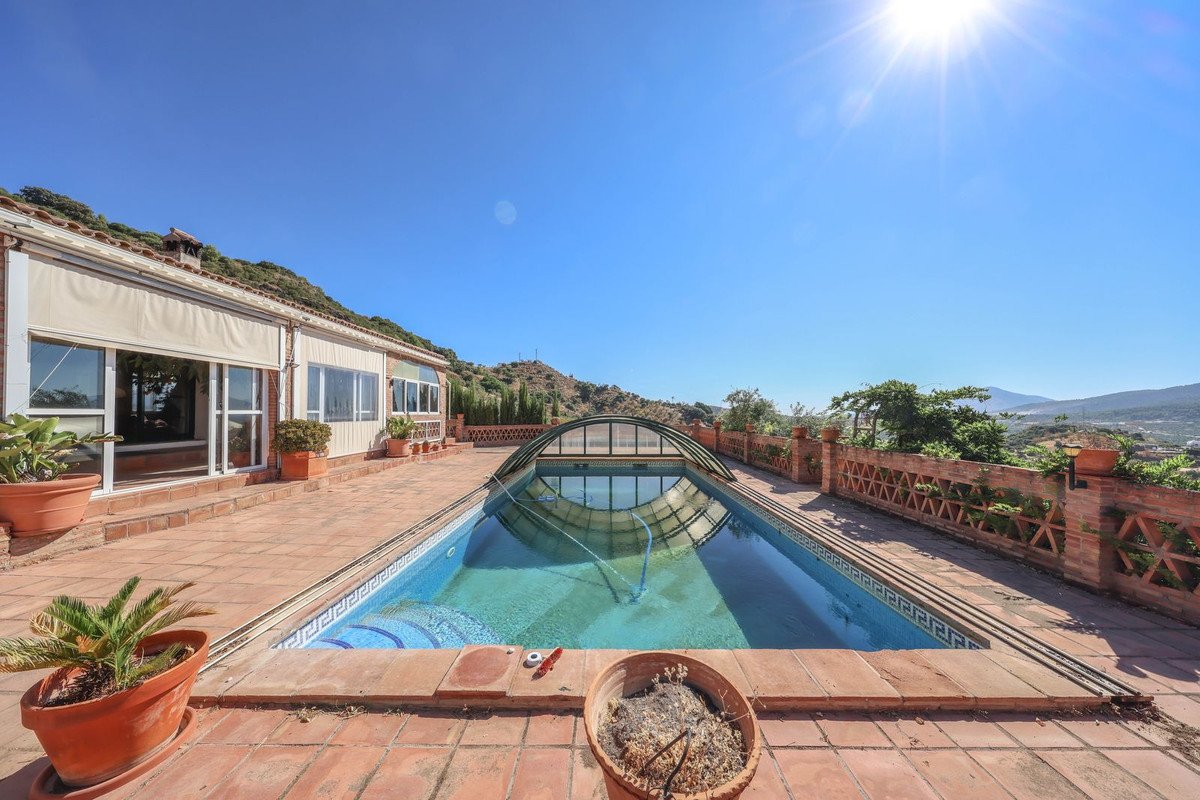 3 Bed Detached Villa in Monda