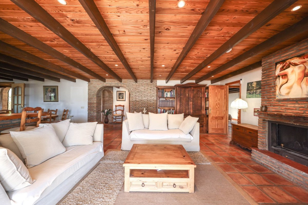 3 Bed Detached Villa in Monda