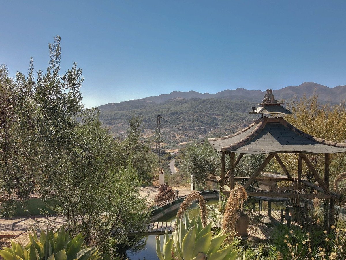 3 Bed Detached Villa in Monda