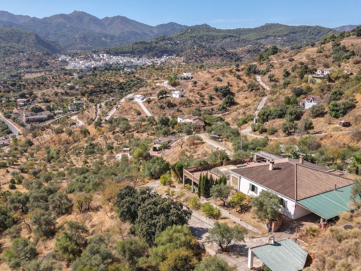 3 Bed Detached Villa in Monda