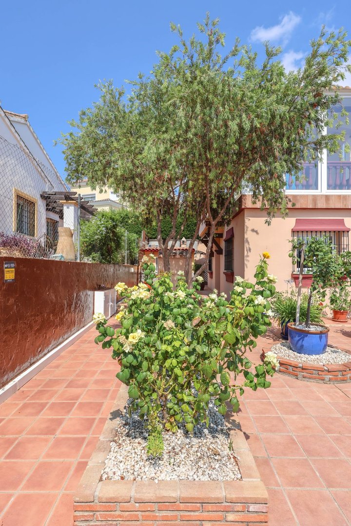 4 Bed Detached Villa in Coín