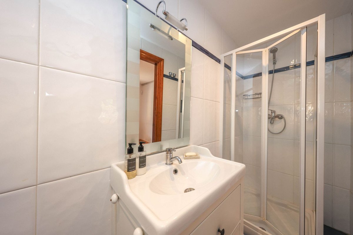 4 Bed Detached Villa in Coín